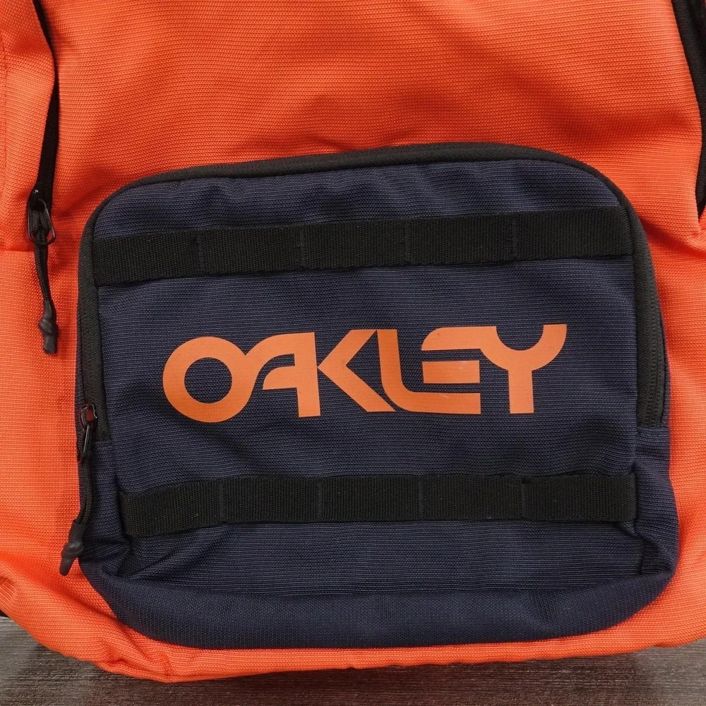 Oakley Orange 18
